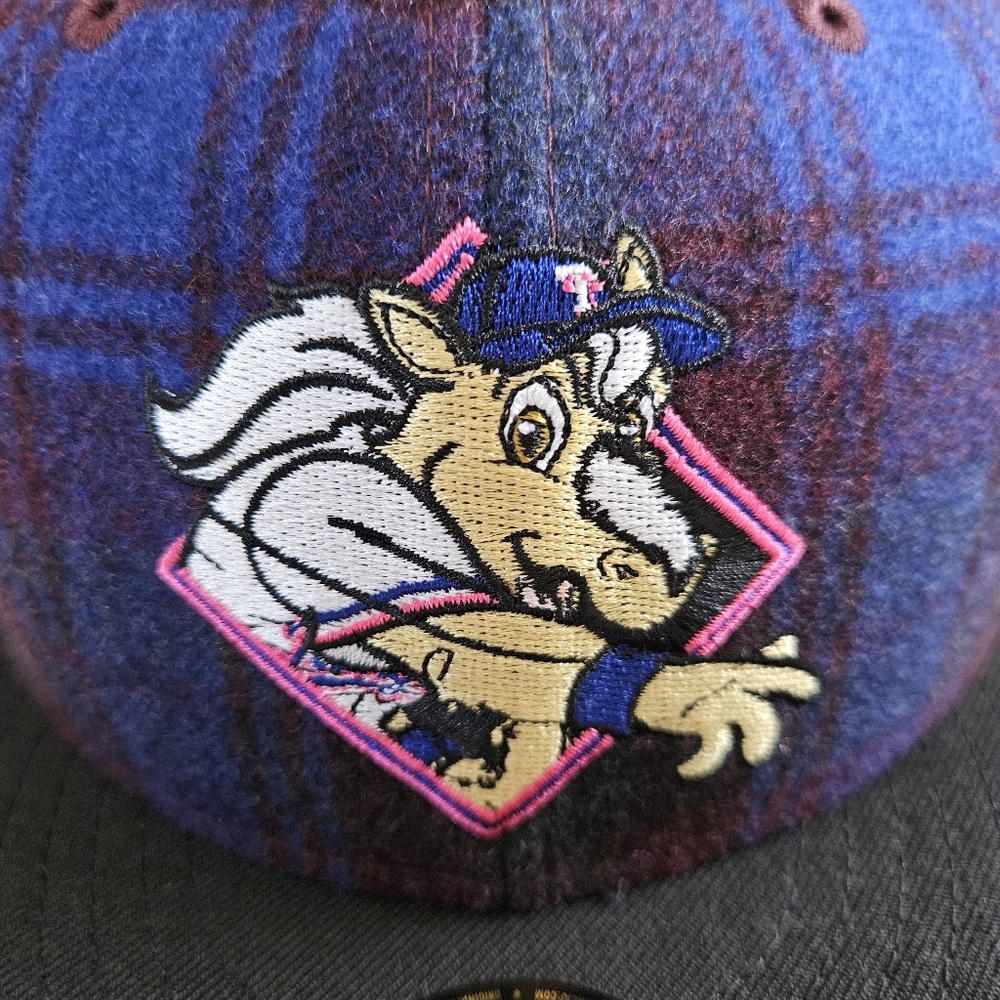 New Era Texas Rangers Baseball Cap Mascot Plaid Logo Size 7 3/4 - Picture 2 of 8